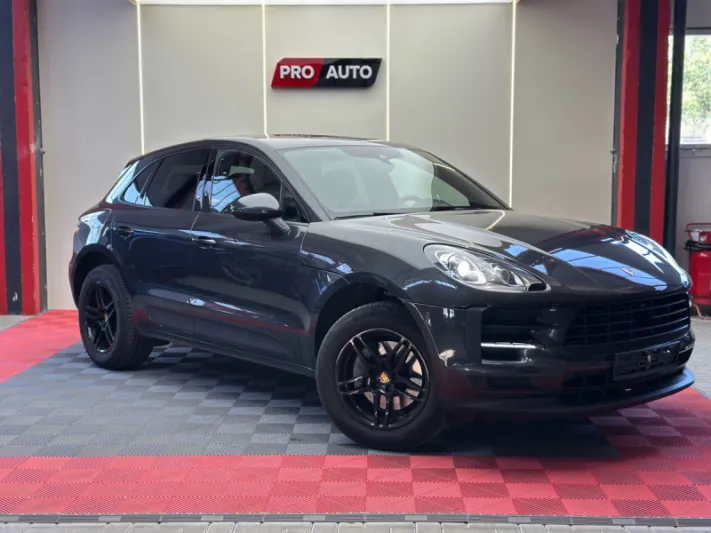 PORSCHE MACAN 2016
