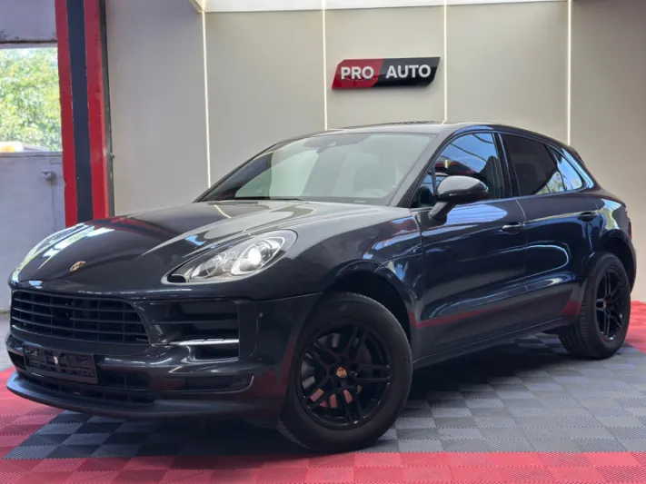 PORSCHE MACAN 2016