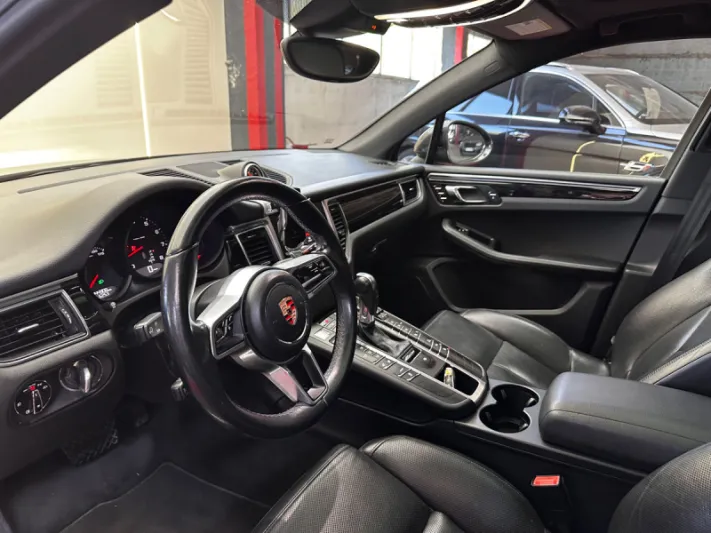PORSCHE MACAN 2016