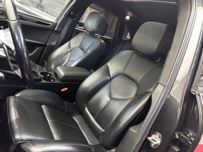 PORSCHE MACAN 2016