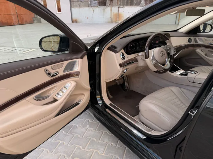 Mercedes-Benz S560 W222