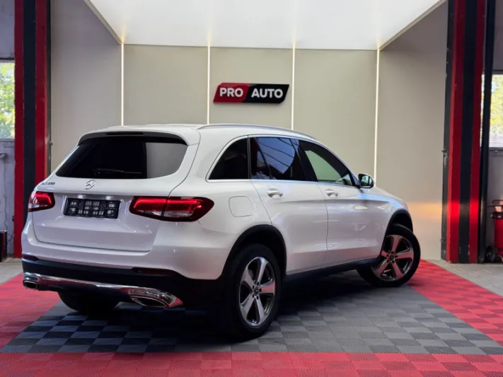 Mercedes GLC