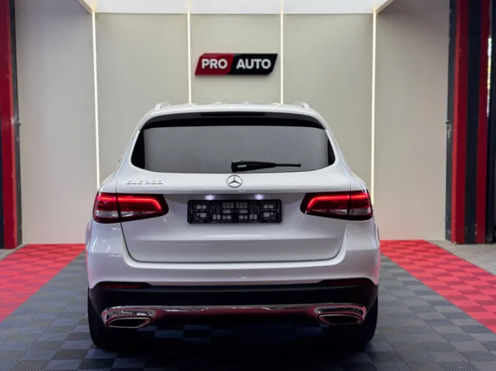 Mercedes GLC