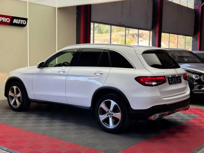 Mercedes GLC
