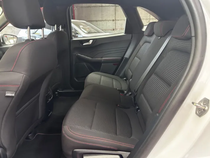 FORD KUGA ST LINE 2023