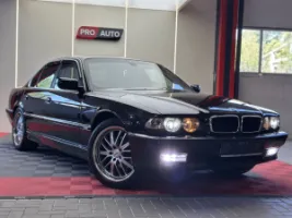 BMW 728i E38