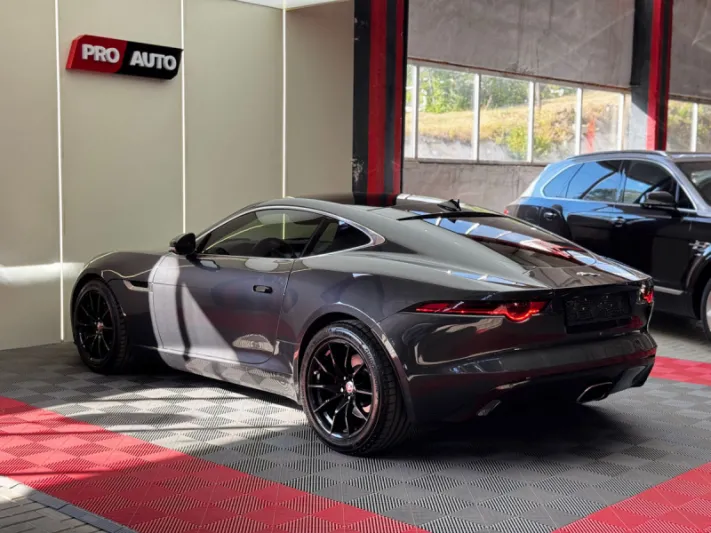 Jaguar F-Type