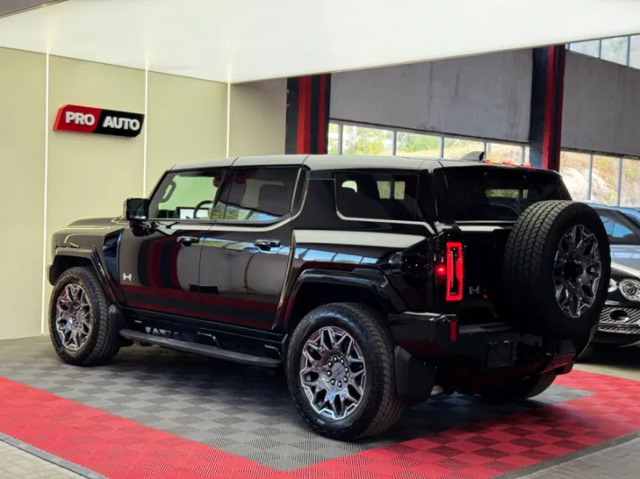 Hummer EV