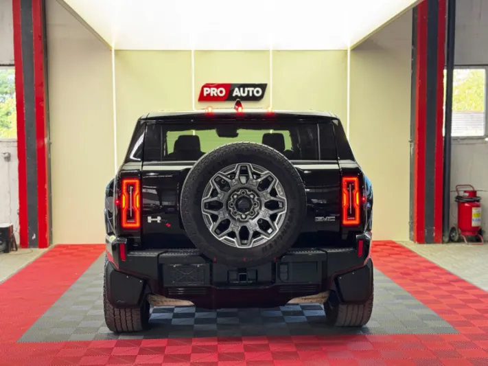 Hummer EV