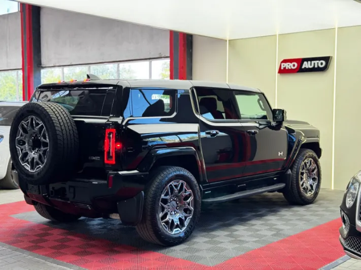 Hummer EV