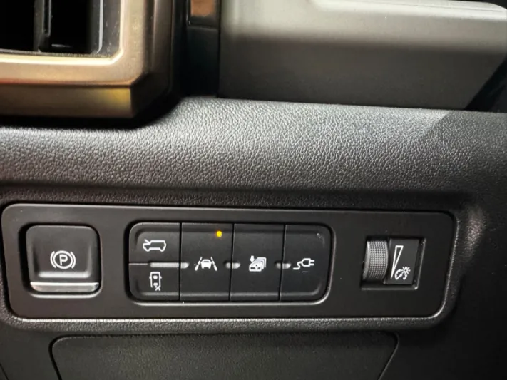 Hummer EV