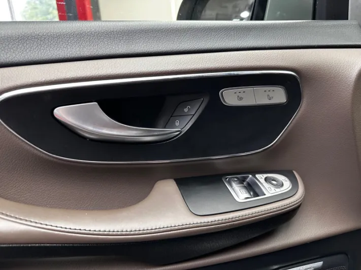 Mercedes V-Class