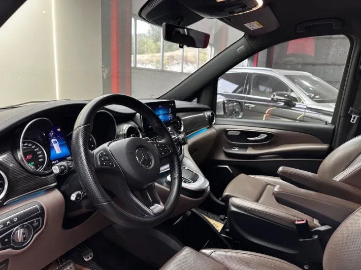 Mercedes V-Class
