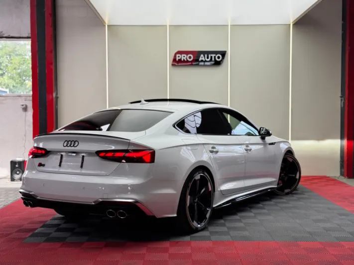 Audi S5