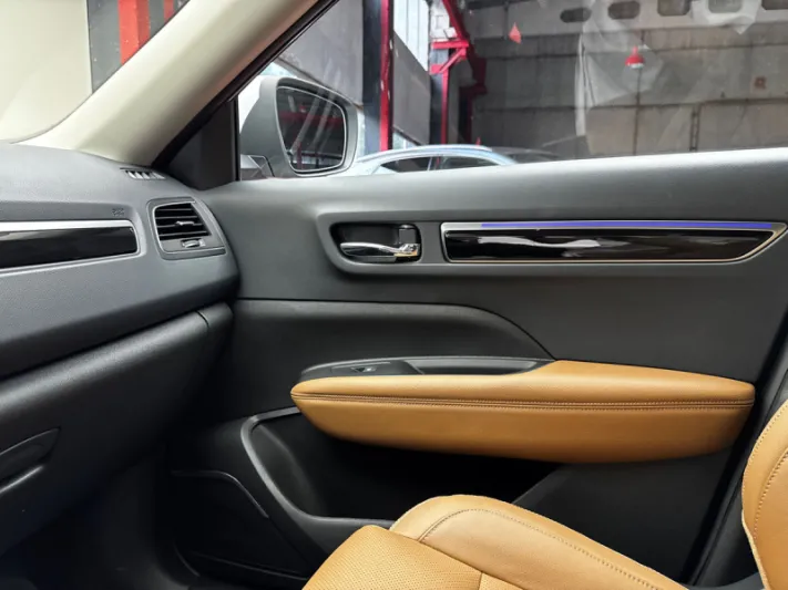 RENAULT KOLEOS 2025