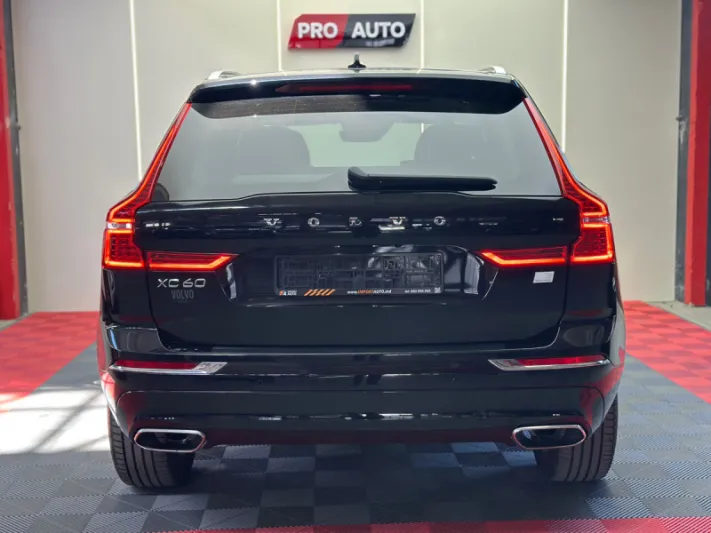 VOLVO XC60 T6 AWD 2021