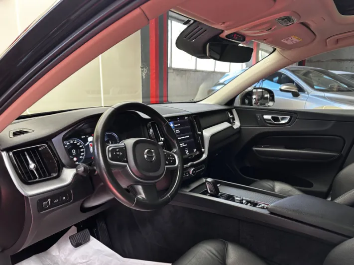 VOLVO XC60 T6 AWD 2021