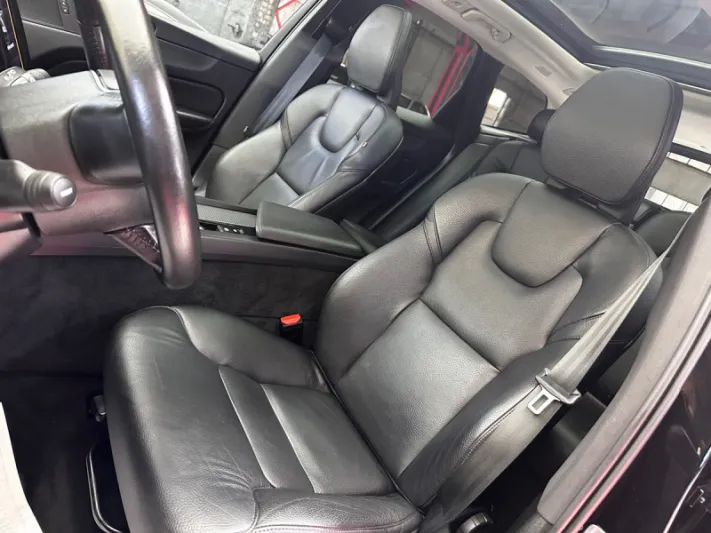 VOLVO XC60 T6 AWD 2021