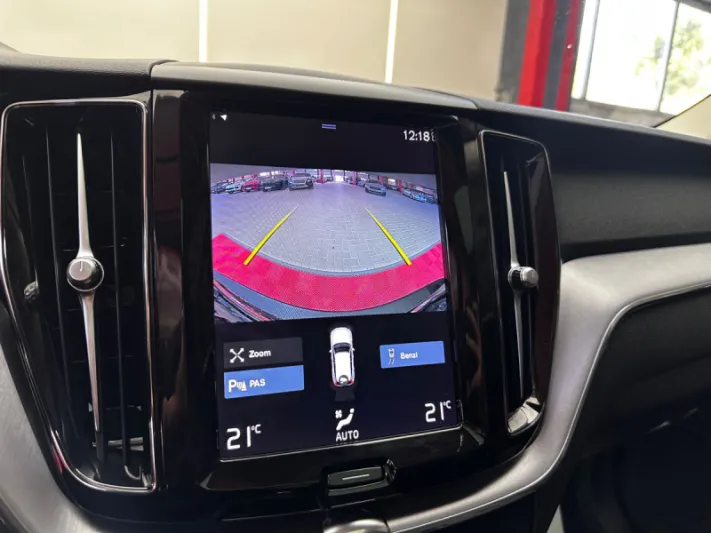 VOLVO XC60 T6 AWD 2021