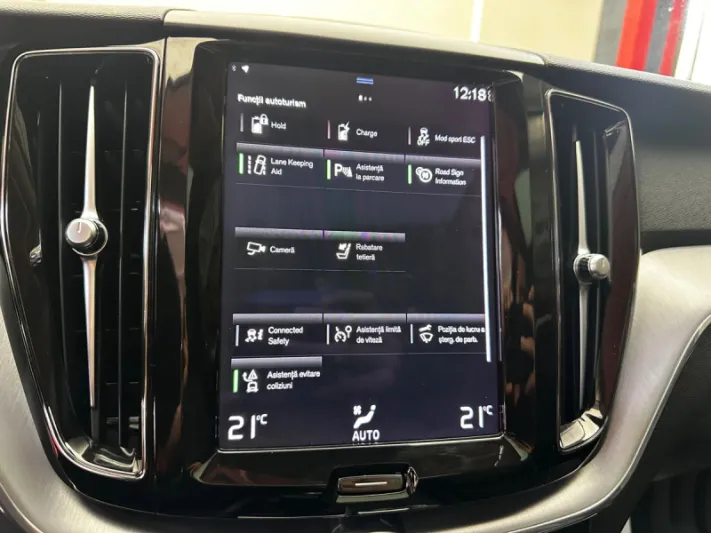 VOLVO XC60 T6 AWD 2021