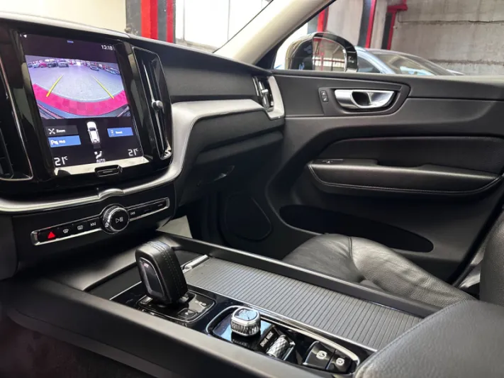 VOLVO XC60 T6 AWD 2021