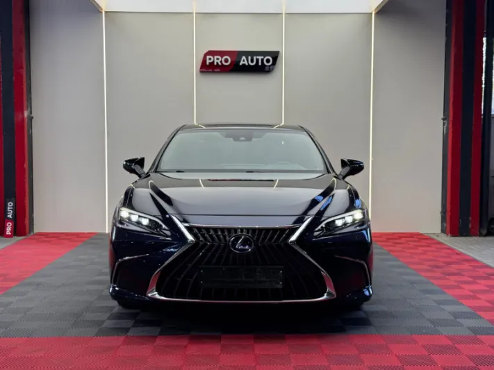 Lexus ES Series