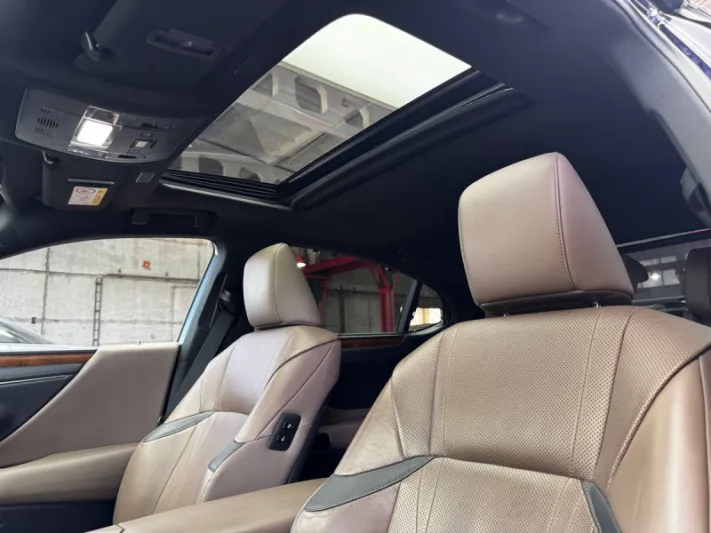 Lexus ES Series