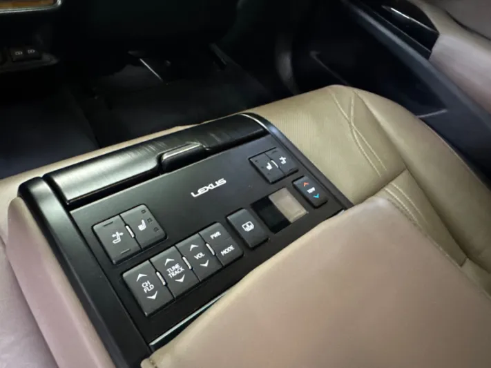 Lexus ES Series