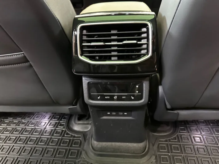 Volkswagen ID.6 Crozz