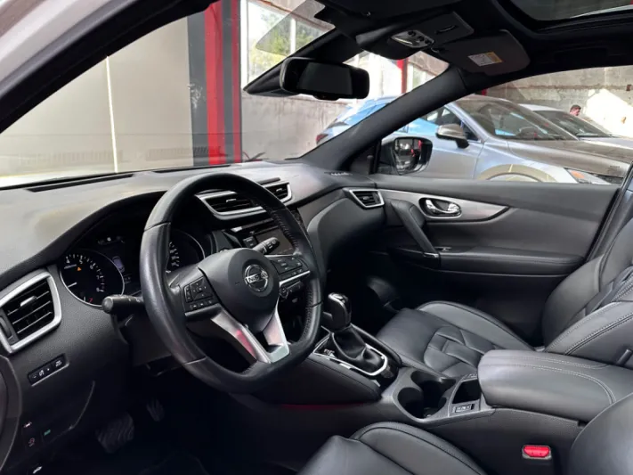 NISSAN QASHQAI 2019