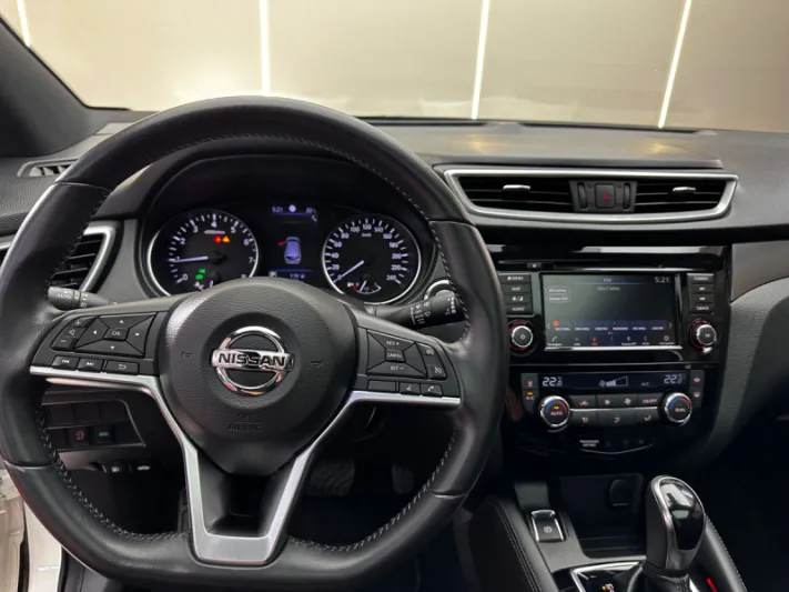 NISSAN QASHQAI 2019