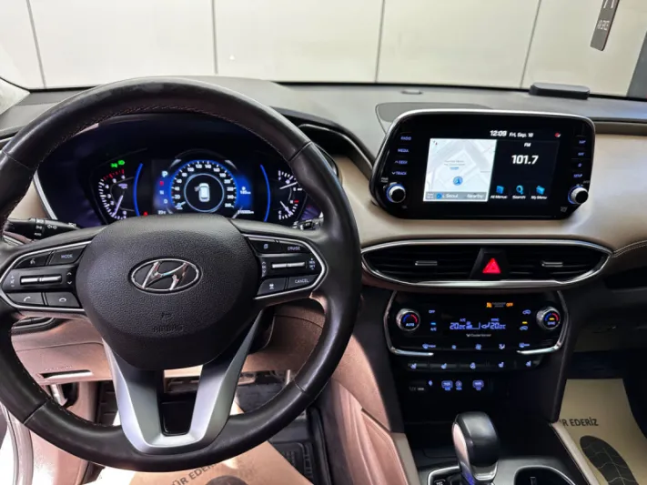 HYUNDAI SANTA FE 2019