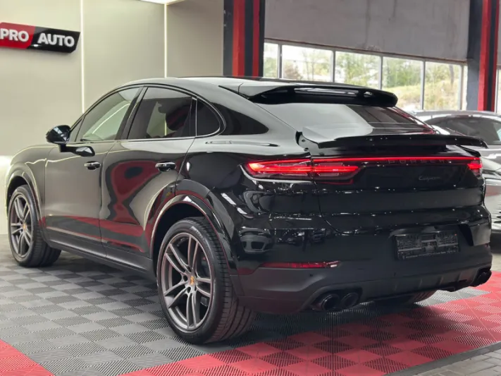 PORSCHE CAYENNE COUPE 2022