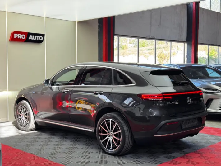 Mercedes EQC