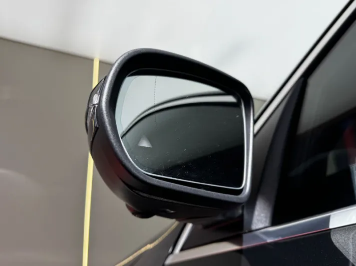 Mercedes EQC