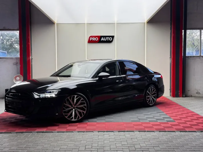 Audi S8