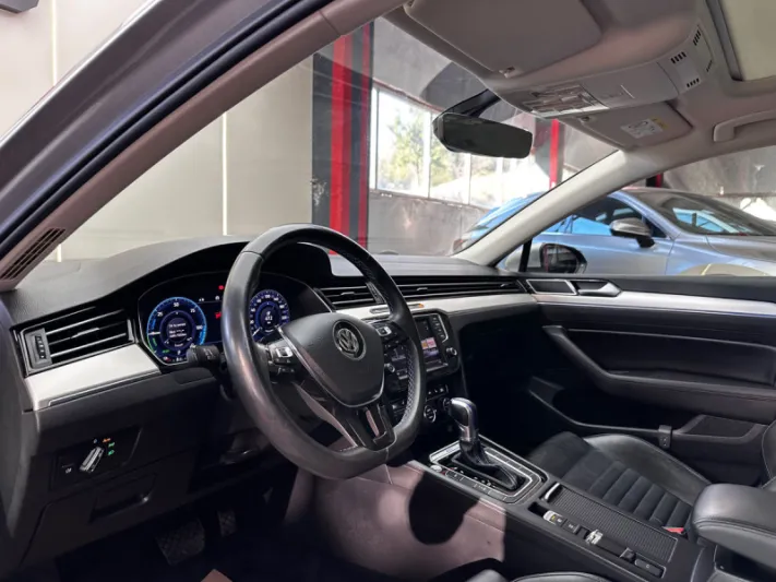 Volkswagen Passat GTE 2017