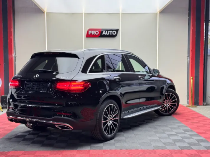 Mercedes GLC