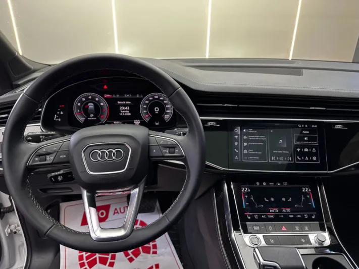 AUDI Q7 2024