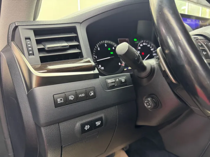 Lexus LX Series