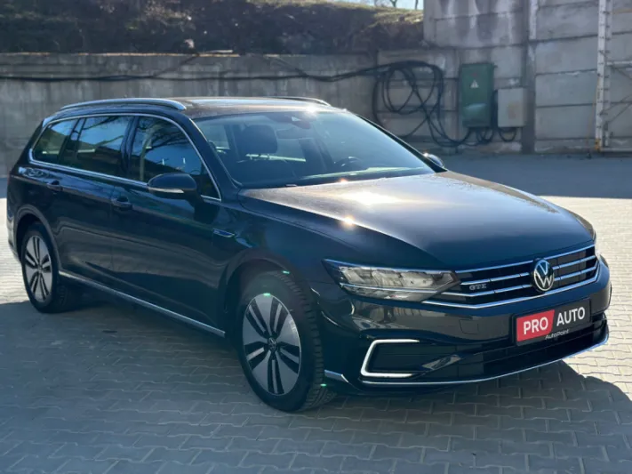 VOLKSWAGEN PASSAT 2020