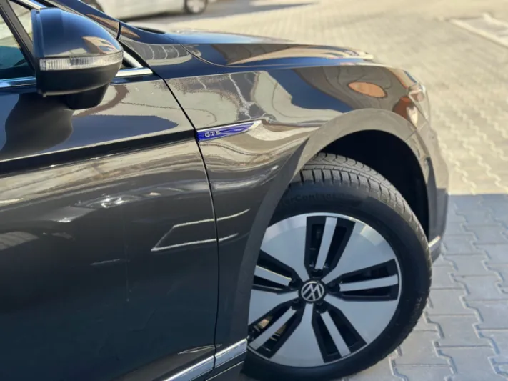 VOLKSWAGEN PASSAT 2020