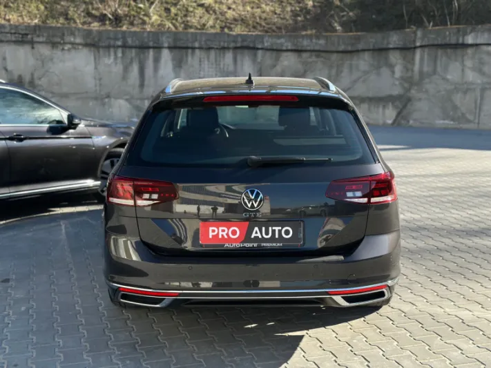 VOLKSWAGEN PASSAT 2020