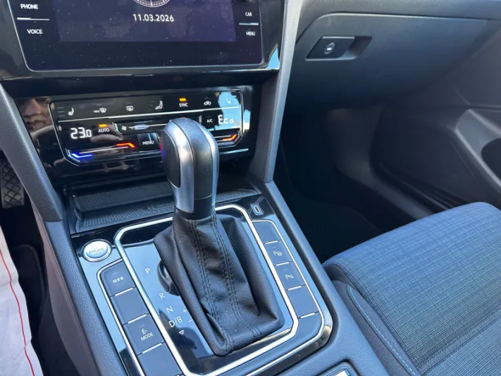 VOLKSWAGEN PASSAT 2020