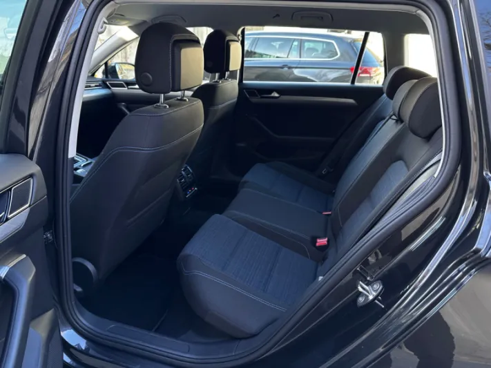 VOLKSWAGEN PASSAT 2020