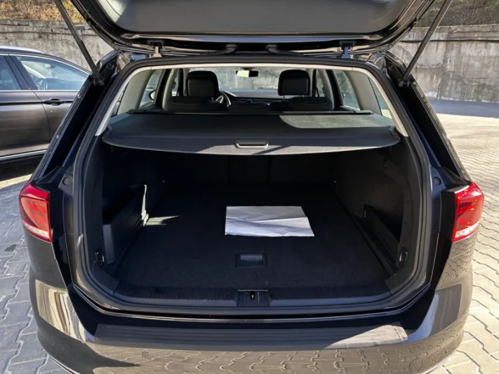 VOLKSWAGEN PASSAT 2020