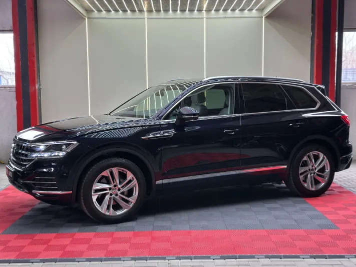 VOLKSWAGEN TOUAREG 2021