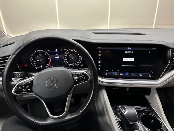 VOLKSWAGEN TOUAREG 2021