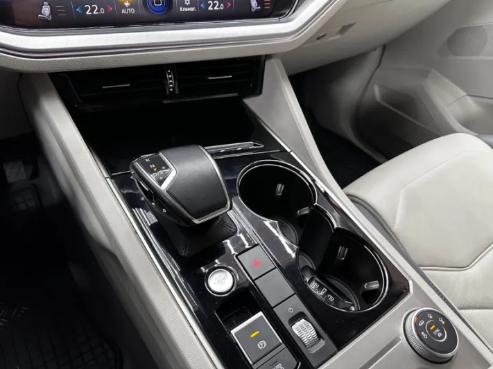 VOLKSWAGEN TOUAREG 2021