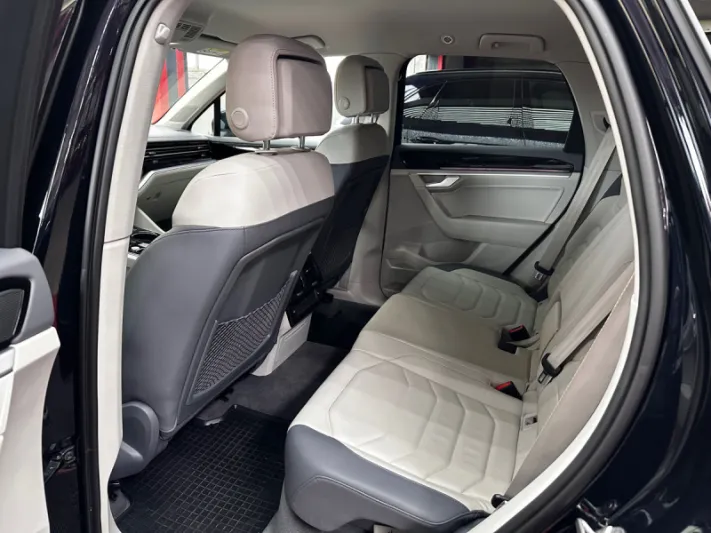 VOLKSWAGEN TOUAREG 2021